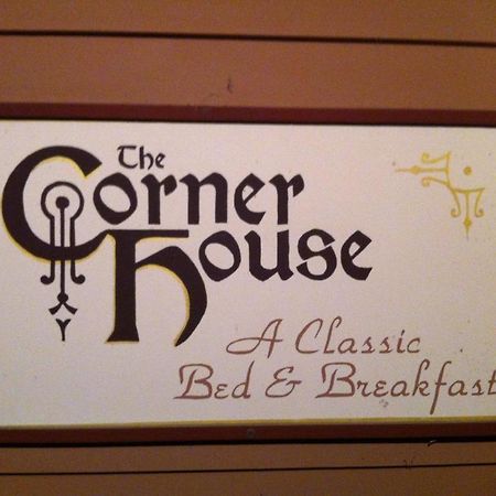 The Corner House Bed & Breakfast Acomodação com café da manhã Nicholasville Exterior foto