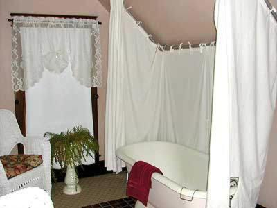 The Corner House Bed & Breakfast Acomodação com café da manhã Nicholasville Quarto foto